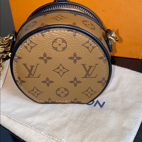 Louis Vuitton Boite Chapeau Necklace - Picture 8 of 10